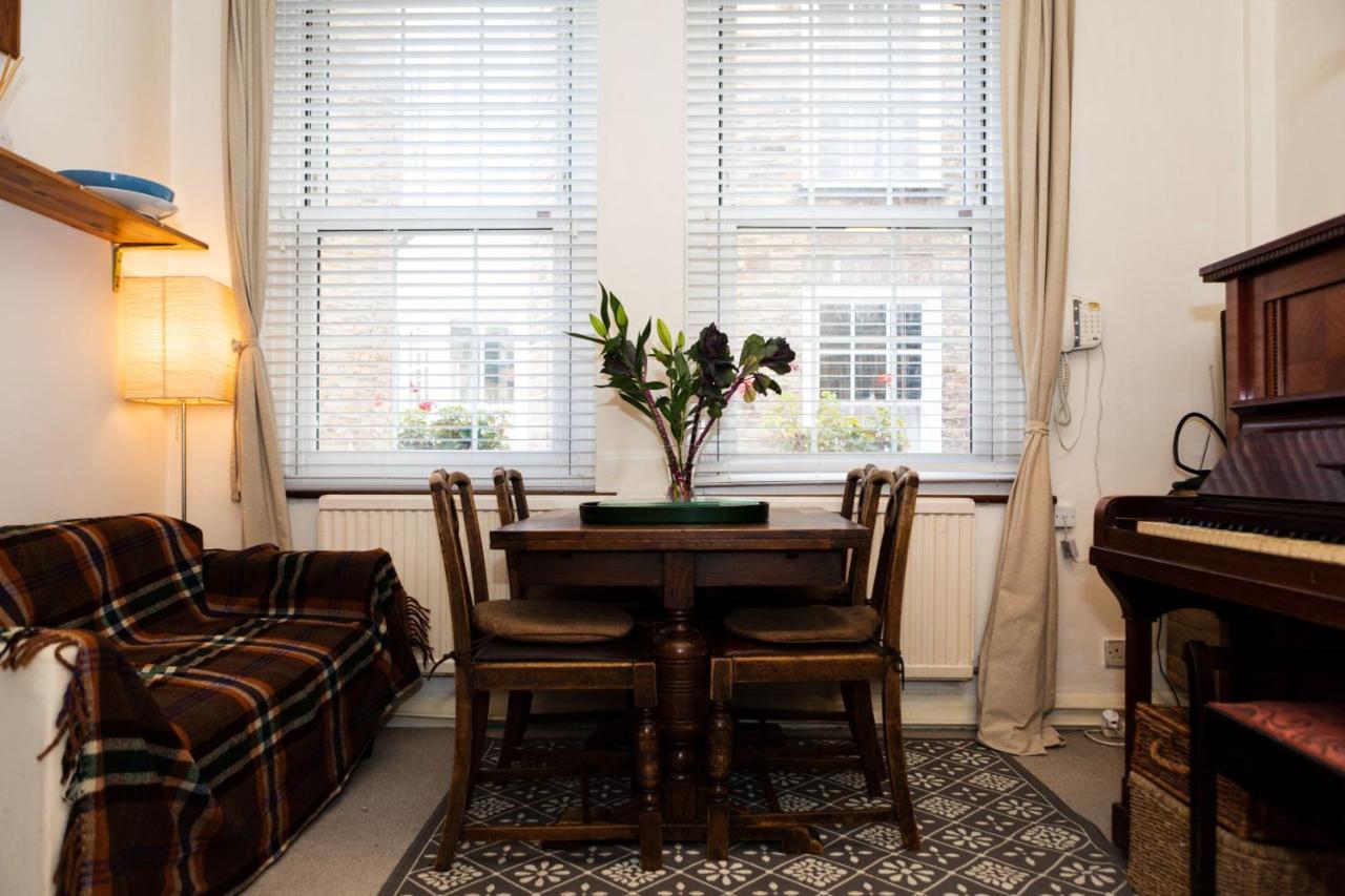 Hampstead 19Th Century Village Cottage Лондон Экстерьер фото